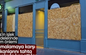 Fransa'da seçim önlemi: Mağaza vitrinleri tahta plakalarla kapatıldı
