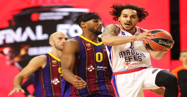 ŞAMPİYON: Anadolu Efes