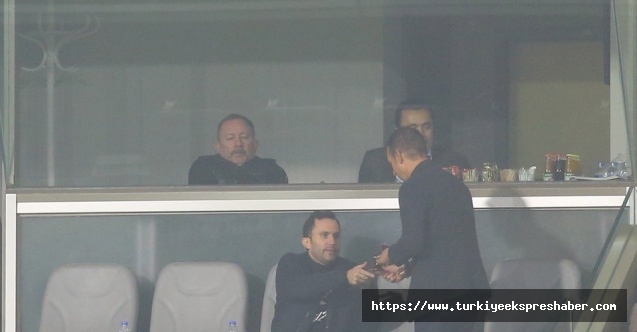 Sergen Yalçın tribünde