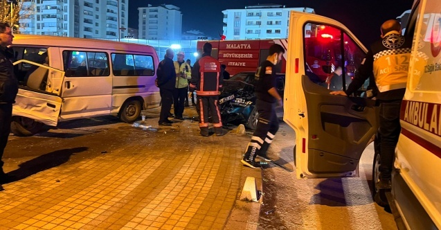 Malatya#039;da kaza: 15 yaşındaki ehliyetsiz sürücü kaza yaptı