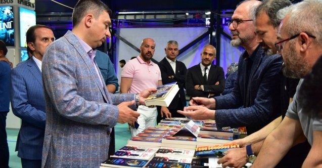 Vali Şahin, 9. Malatya Anadolu Kitap ve Kültür Fuarını Ziyaret Etti